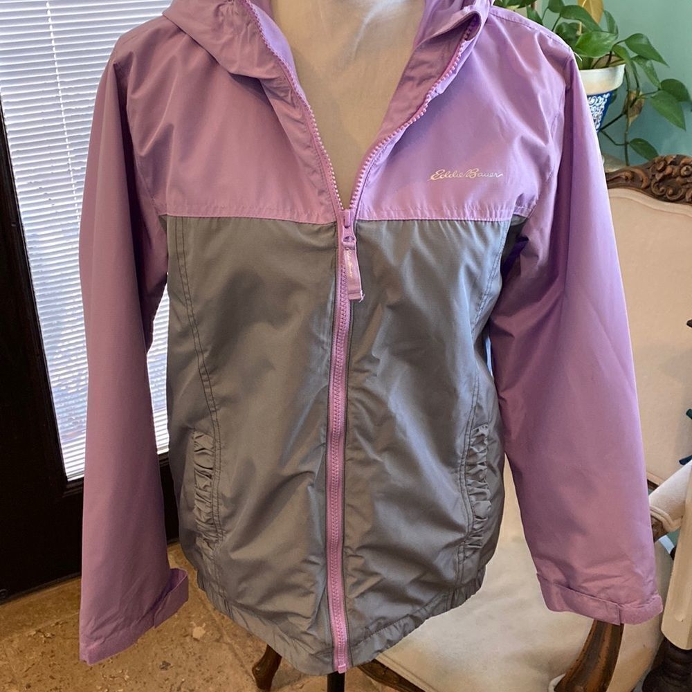 Girls size 14-16 lite weight wind breaker zipper front by Eddie Bauer